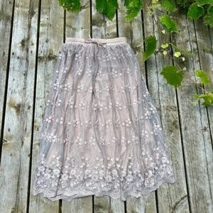 Ultra Pink ⎮ Embroidered midi skirt